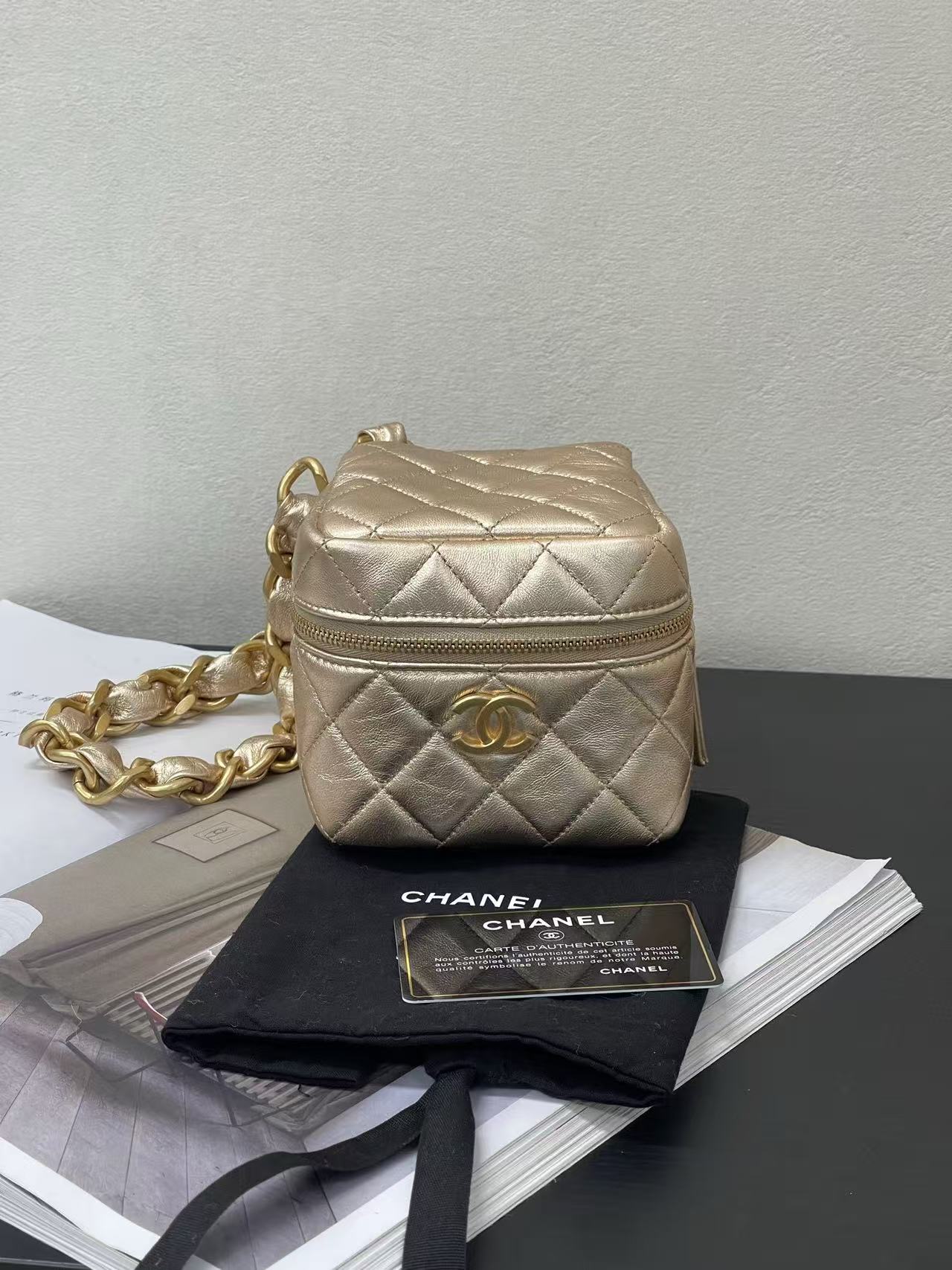 Chanel 22SS Runway Gold Dice Bag 32 Series