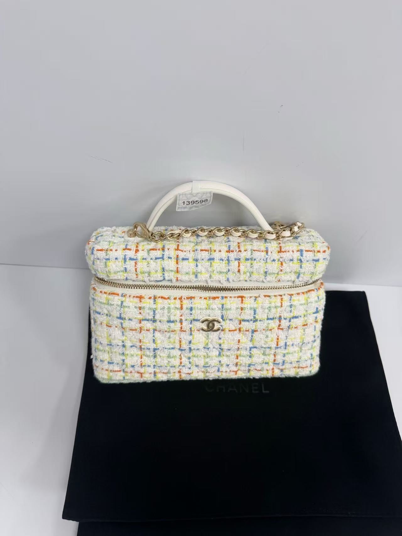 Chanel 25C LP Lunch Box Bag Tweed