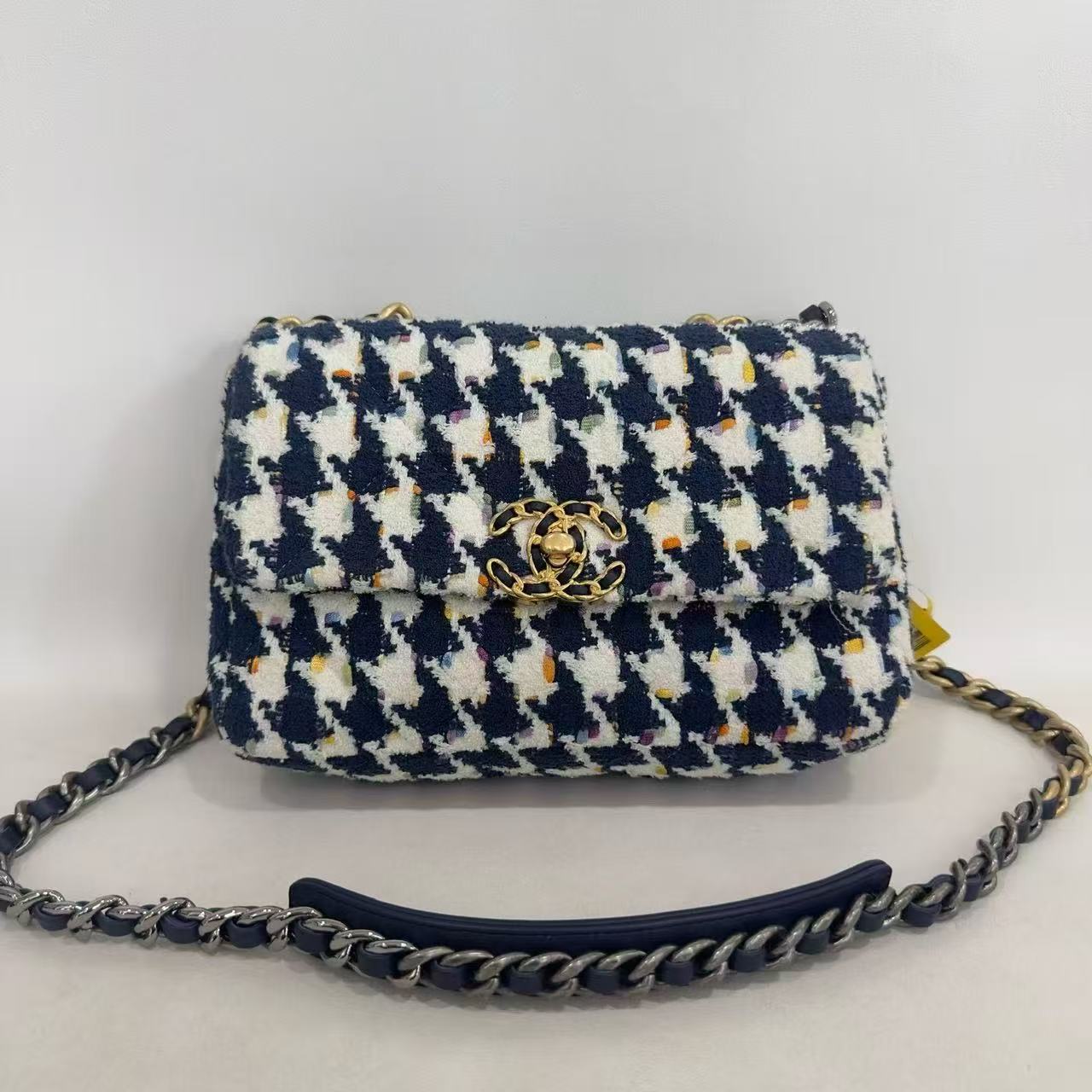 Chanel 19 Bag 31 Series