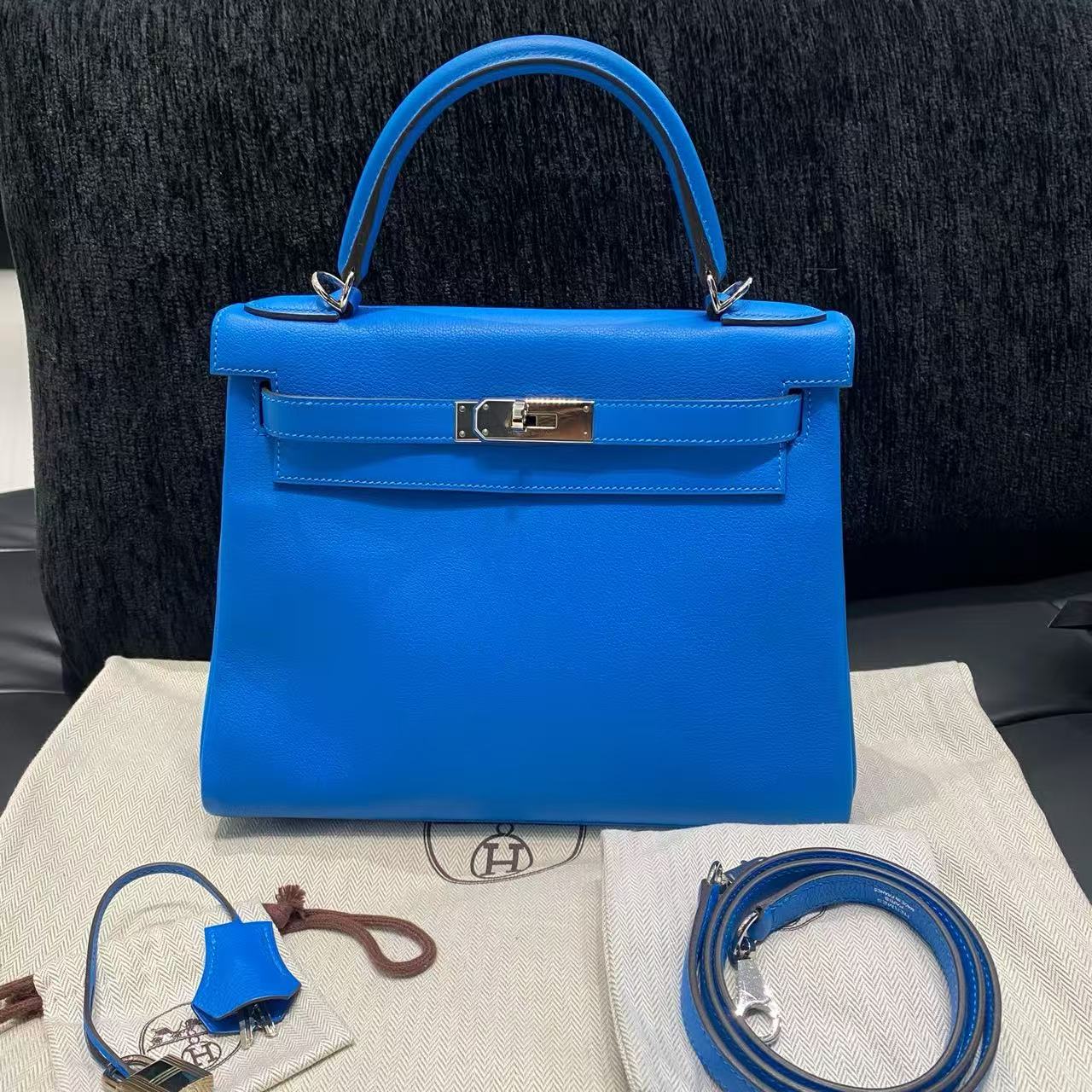Hermès Kelly 28 Tanzania Blue Epsom Leather with Palladium Hardware X Stamp Pre-Owned
