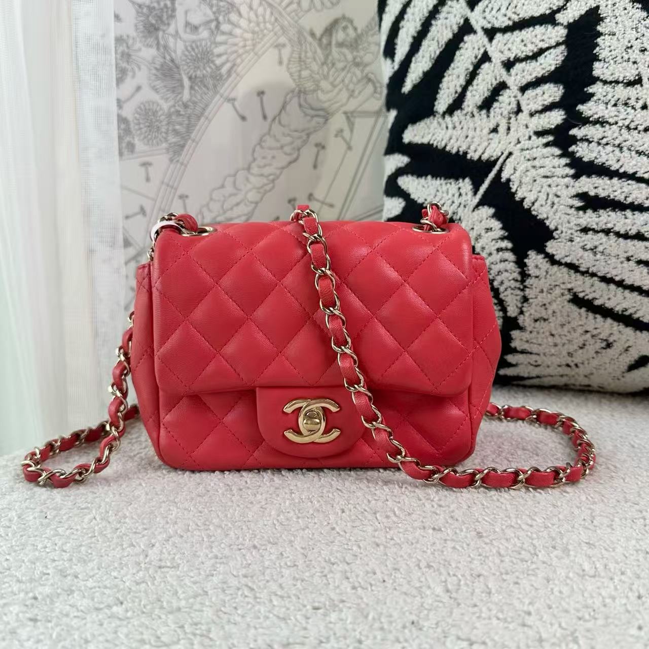 Chanel Square Mini Flap Bag Red Quilted Lambskin with Gold Hardware 31 Series Size 17×13cm