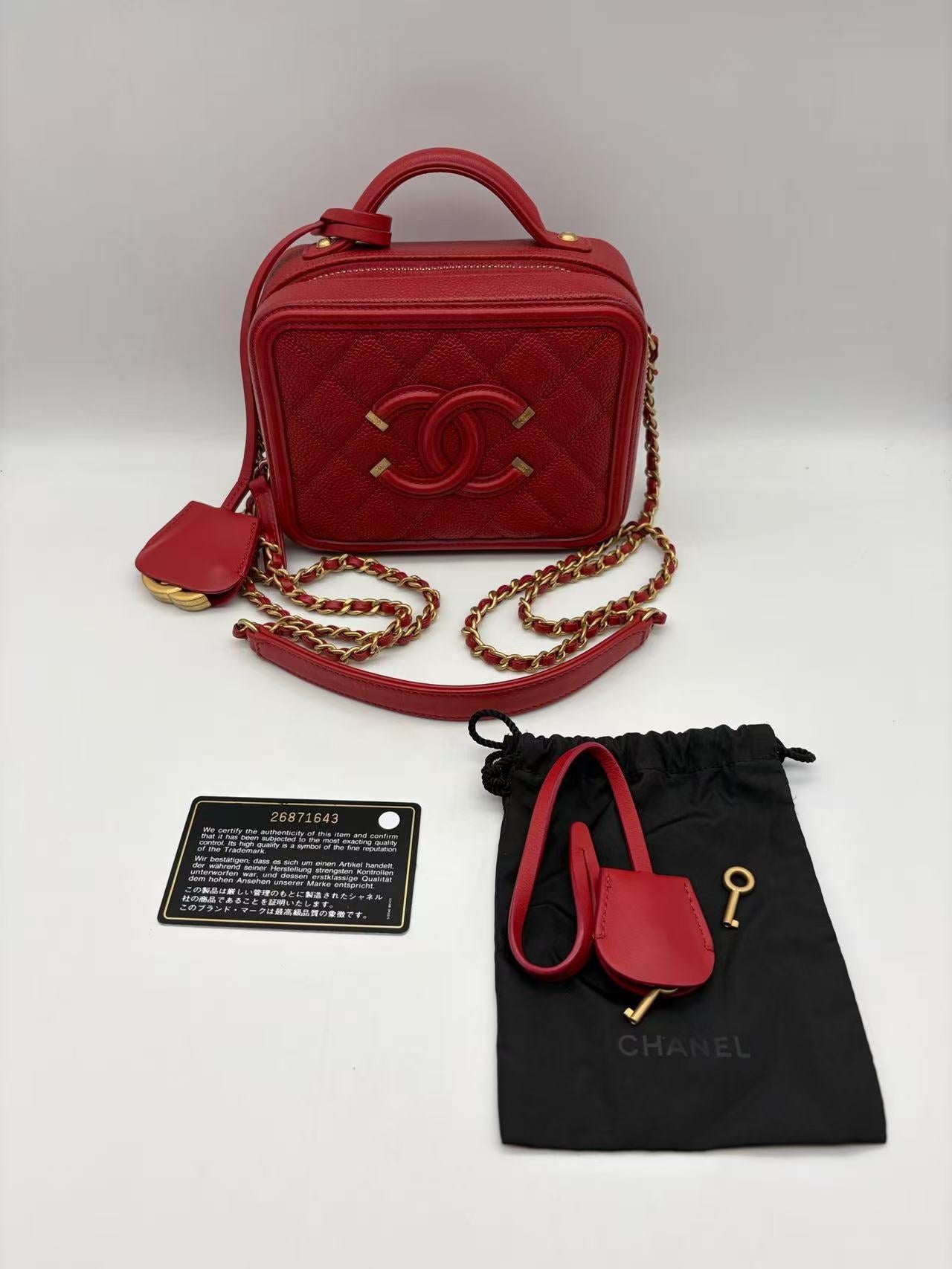 Chanel Vanity Case Small Camera Bag Red Caviar Leather 26 Series Size 17×13cm