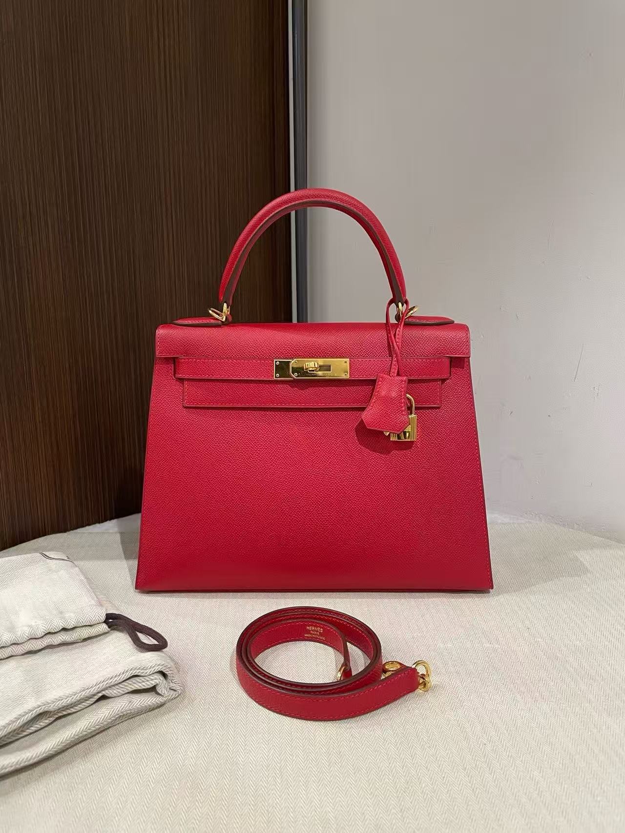 Hermès Kelly 28 Rouge Vif Red Epsom Leather with Gold Hardware A Stamp Handbag Shoulder Bag