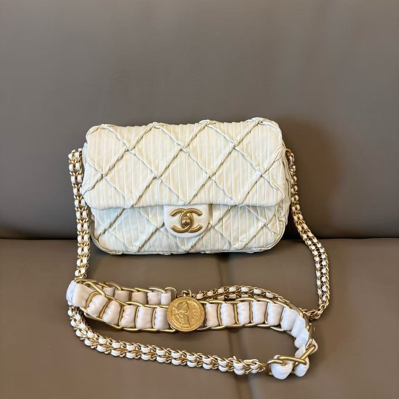 Chanel Chip Version Wrinkled Lambskin Beige Shoulder Bag with Coin Chain Strap Size 20×13cm
