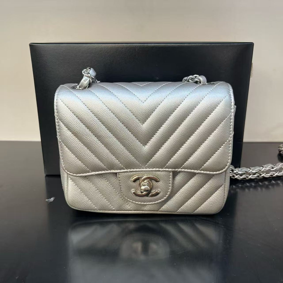 Chanel Mini Square Flap Silver V-Quilted, Series 22, 17 × 13.5 × 8 cm