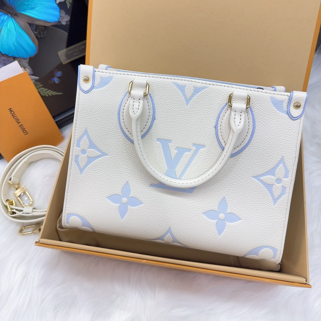 Louis Vuitton OnTheGo Small Bag