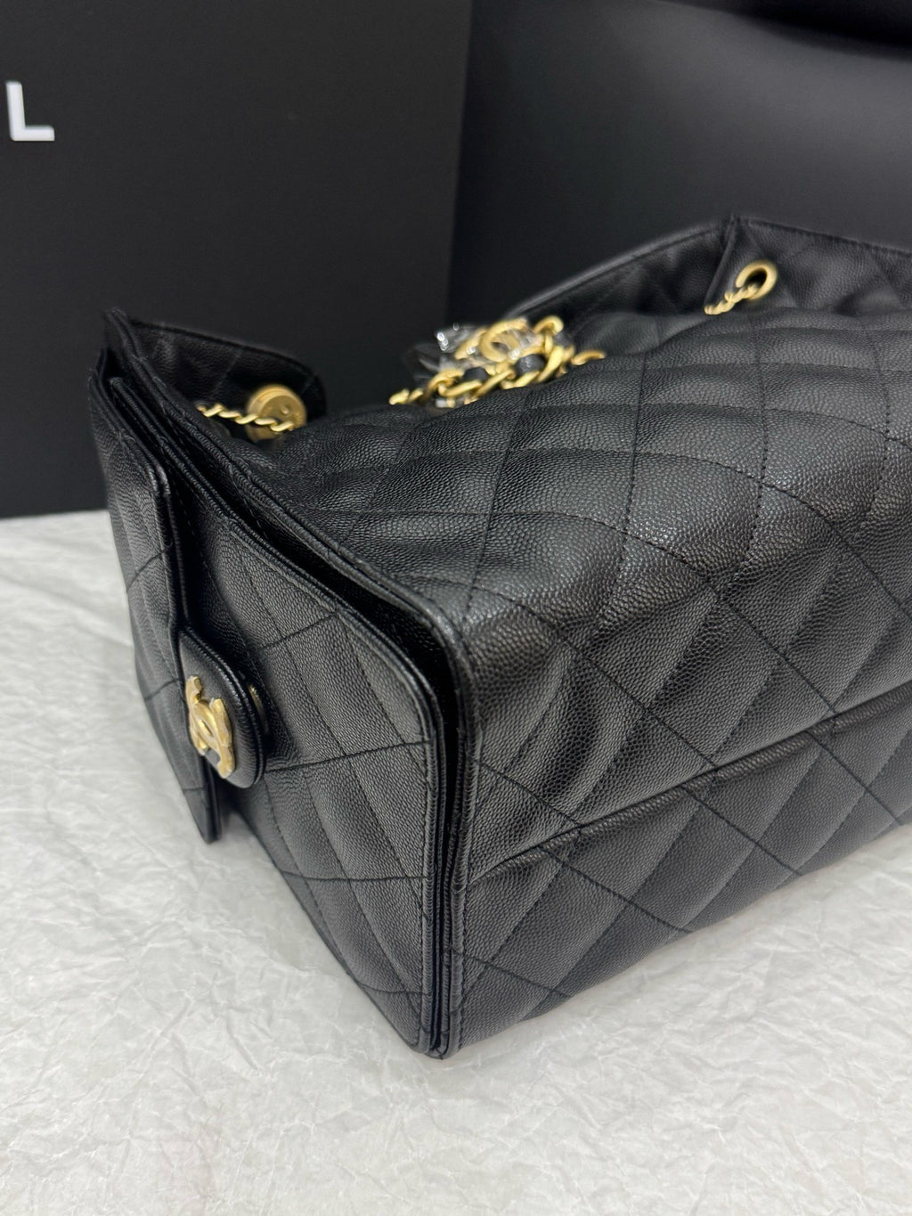 Chanel black gold lychee cow 25bag small size