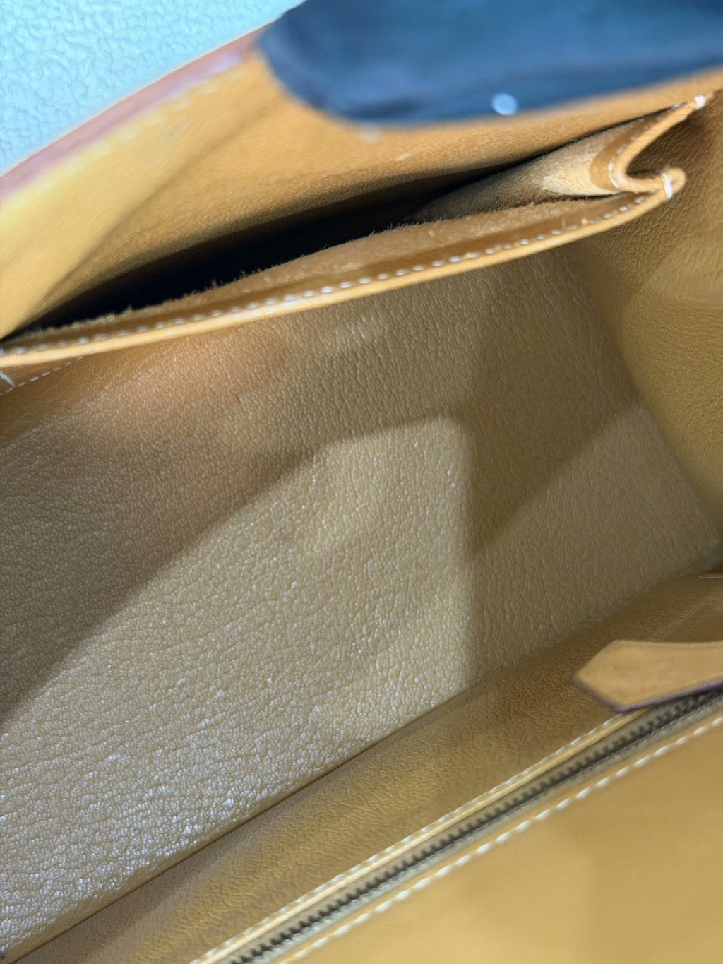 Hermès kelly 28 gold brown saddle with unmarked steel stamp