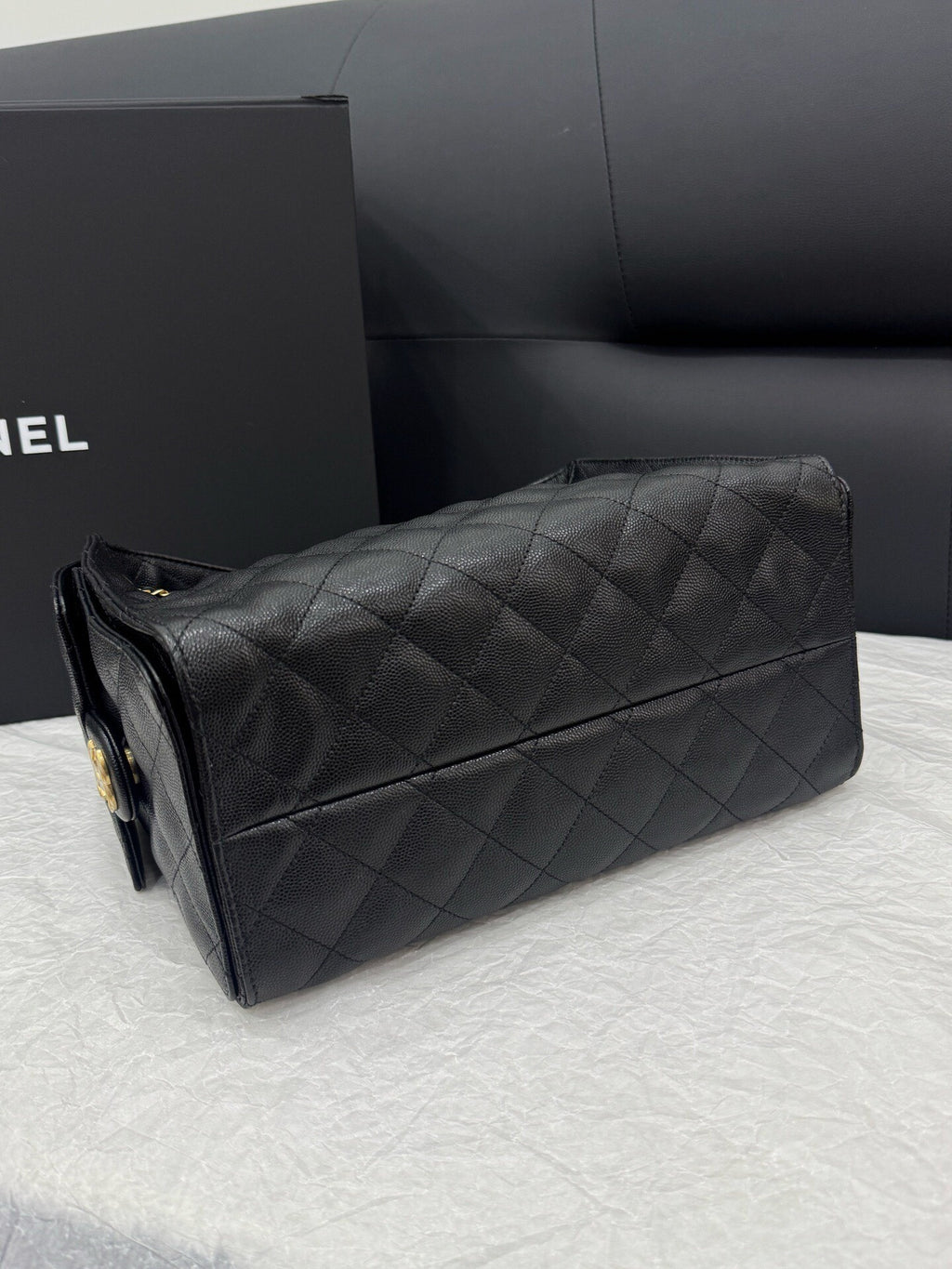 Chanel black gold lychee cow 25bag small size