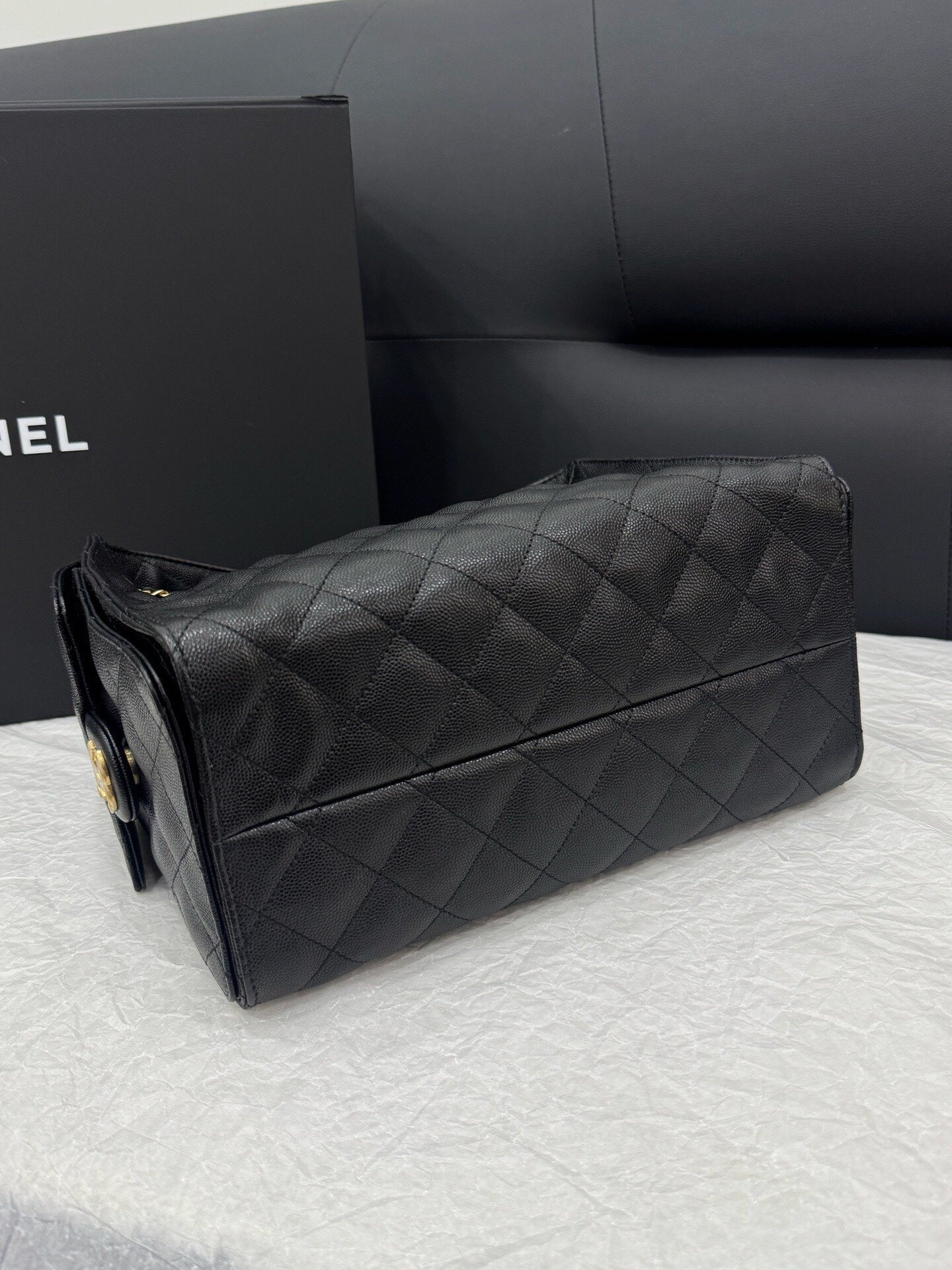 Chanel black gold lychee cow 25bag small size