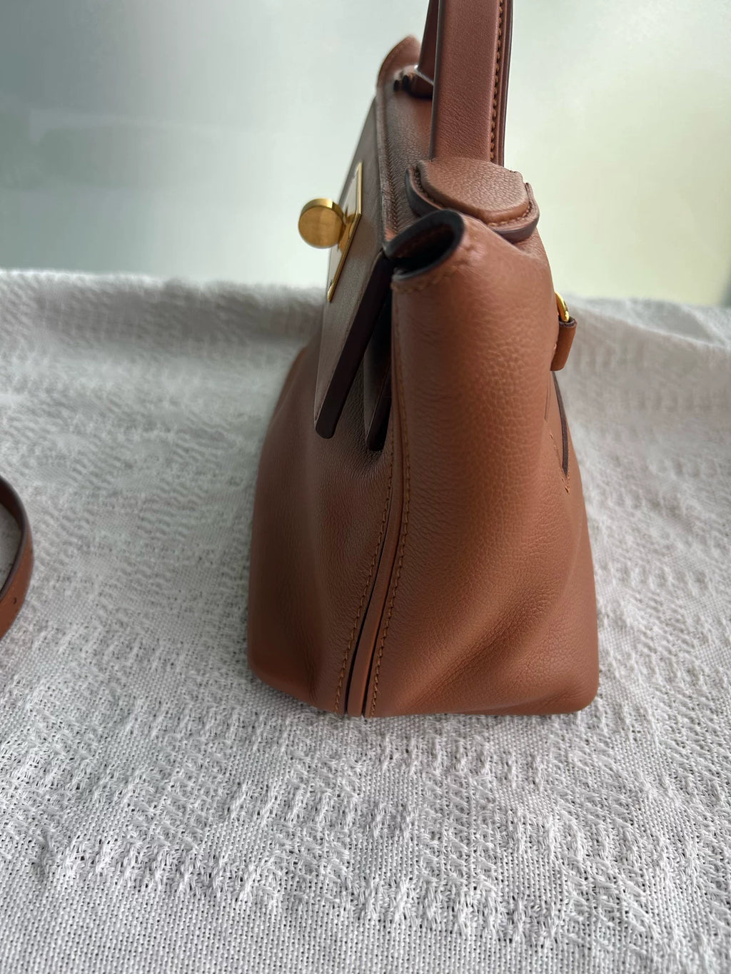 Hermes 2424 金棕金扣 Z刻 单肩斜挎包