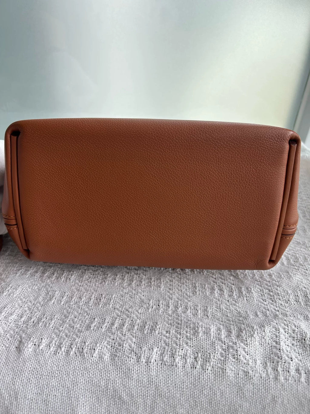 Hermes 2424 金棕金扣 Z刻 单肩斜挎包