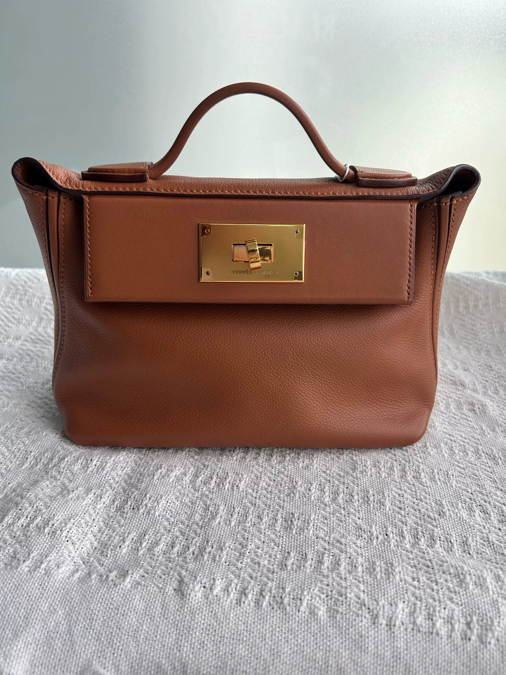Hermes 2424 金棕金扣 Z刻 单肩斜挎包