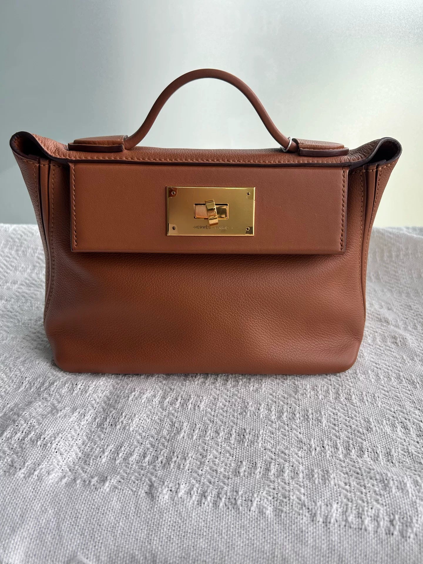 Hermes 2424 金棕金扣 Z刻 单肩斜挎包