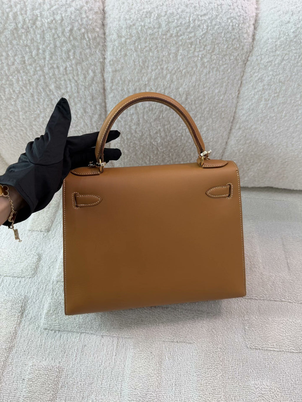 Hermès kelly 28 gold brown saddle with unmarked steel stamp